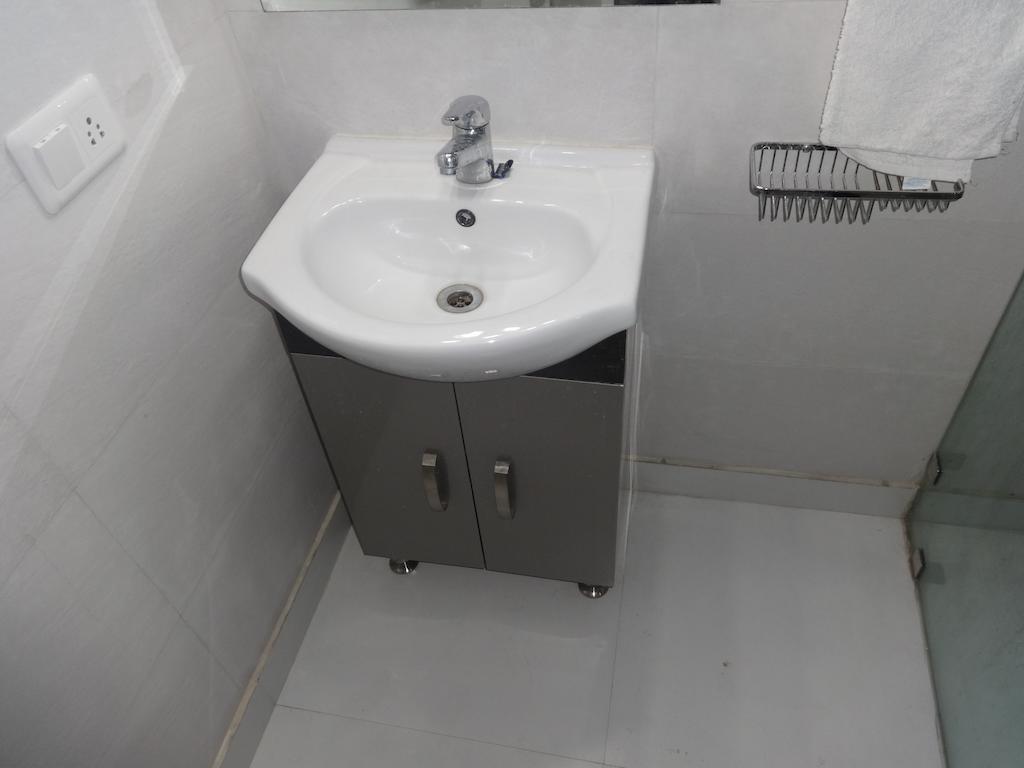 Hotel Grace Új-Delhi Szoba fotó